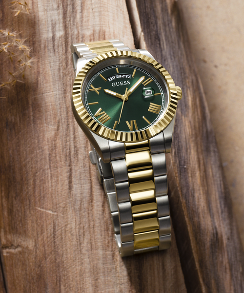 GUESS Mens Gold-Tone Analogue Watch